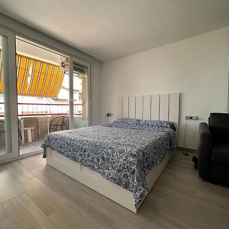 Studio Monserrate H Torrevieja Eksteriør bilde